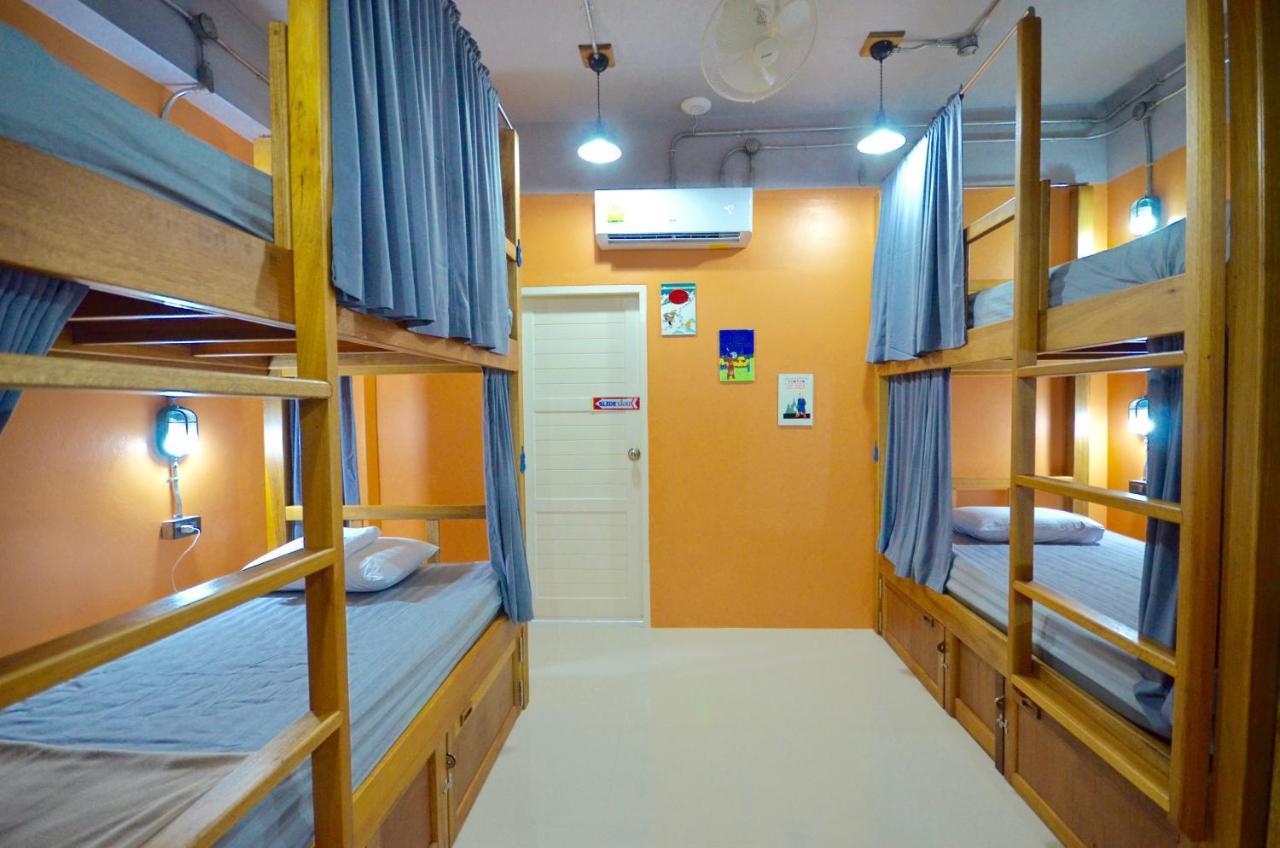 Nomad Hostel Krabi Luaran gambar